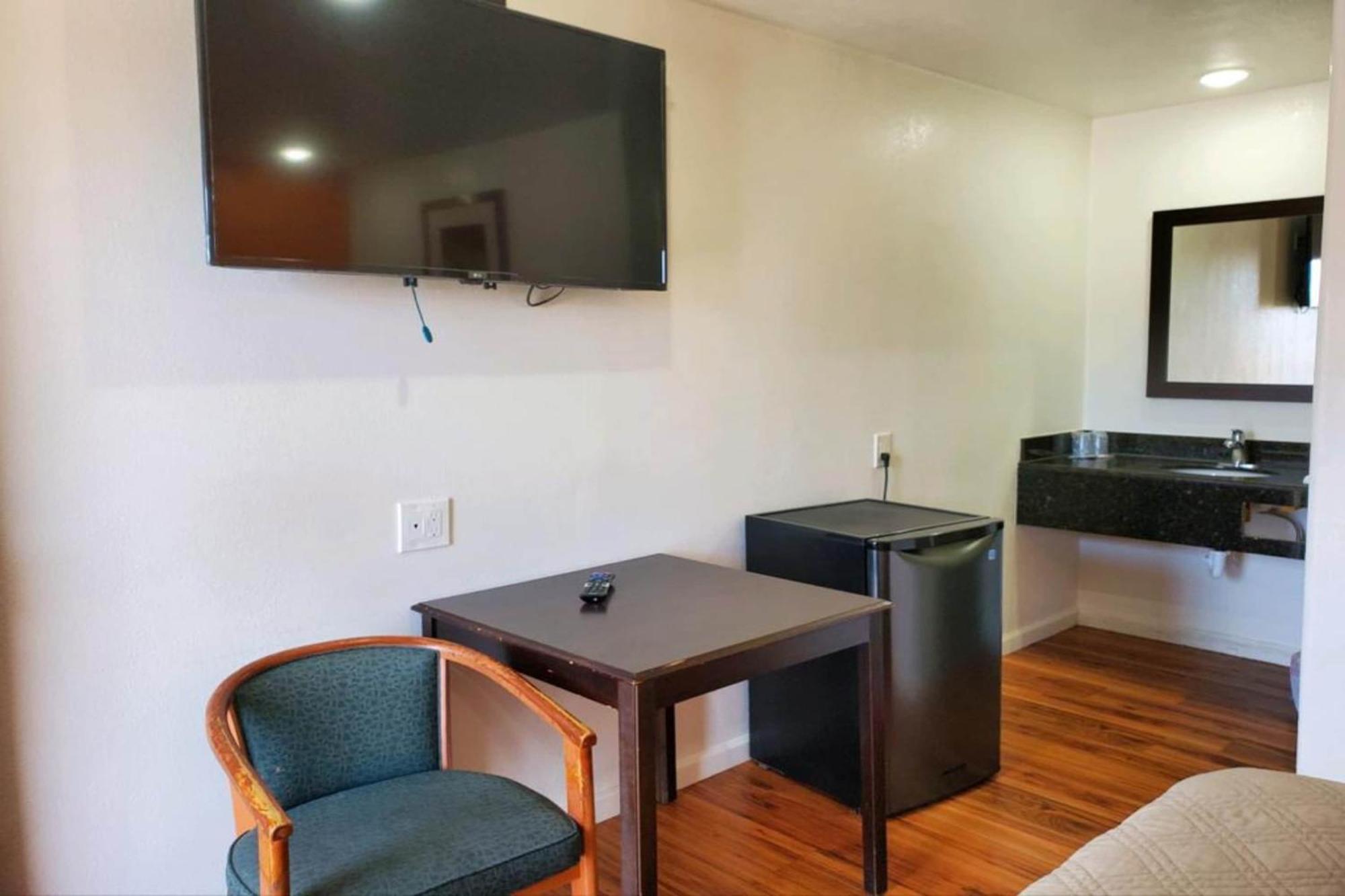 Premier Inn & Suites -Listing Partner Oakland Bagian luar foto