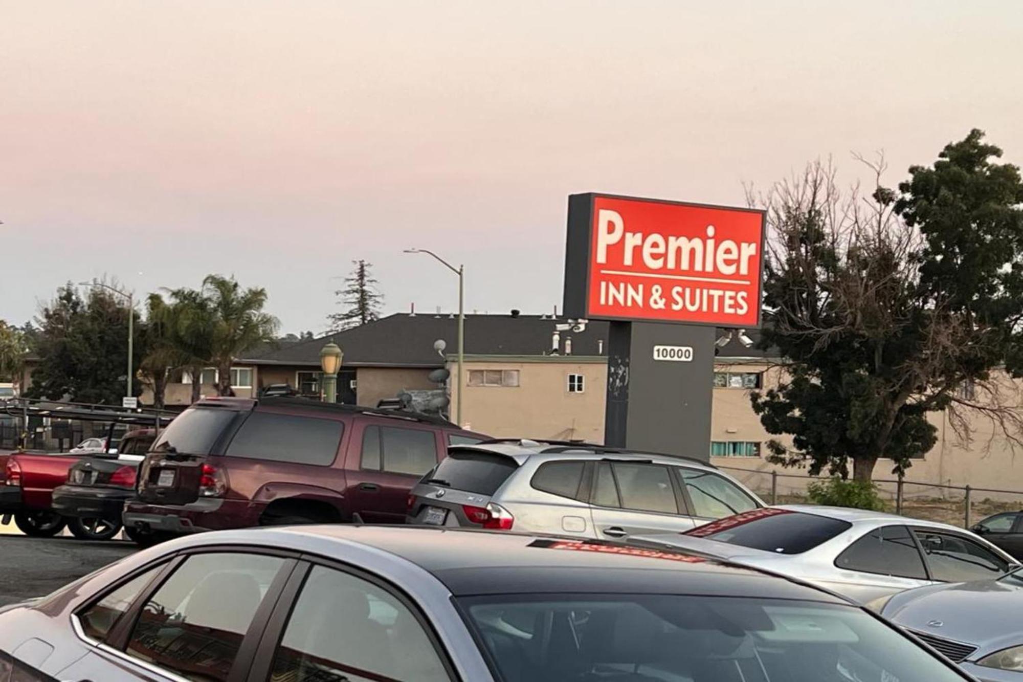 Premier Inn & Suites -Listing Partner Oakland Bagian luar foto